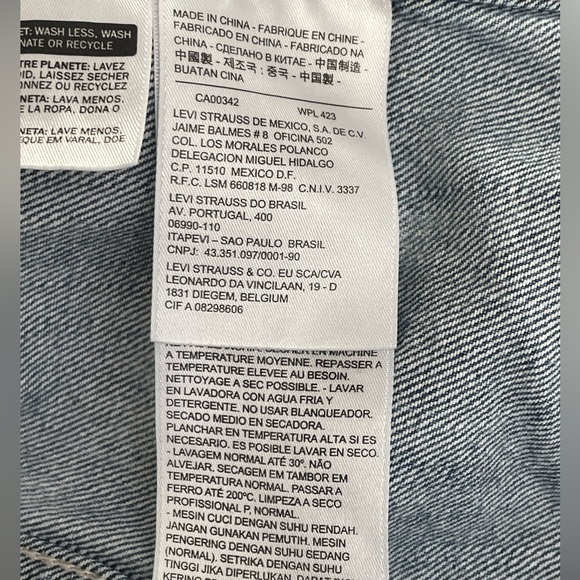 Levi’s Young Crop Trucker Denim Vest Sz M - Picture 11 of 11